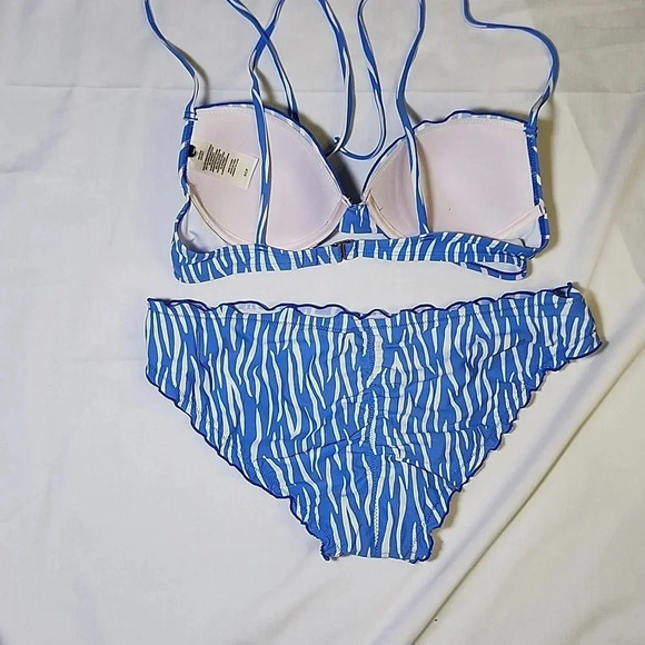 BCBG Paris Blue Ruffle Underwire Bikini Swimsuit Small Medium - Picture 3 of 10
